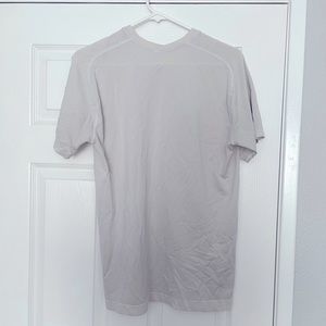 Lululemon t shirt M